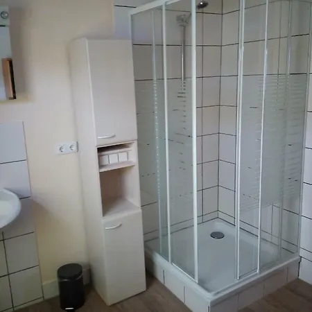 Monteur - Marburg - Biedenkopf - Steffenberg - Mit 4 Und Balkon Apartman Obereisenhausen